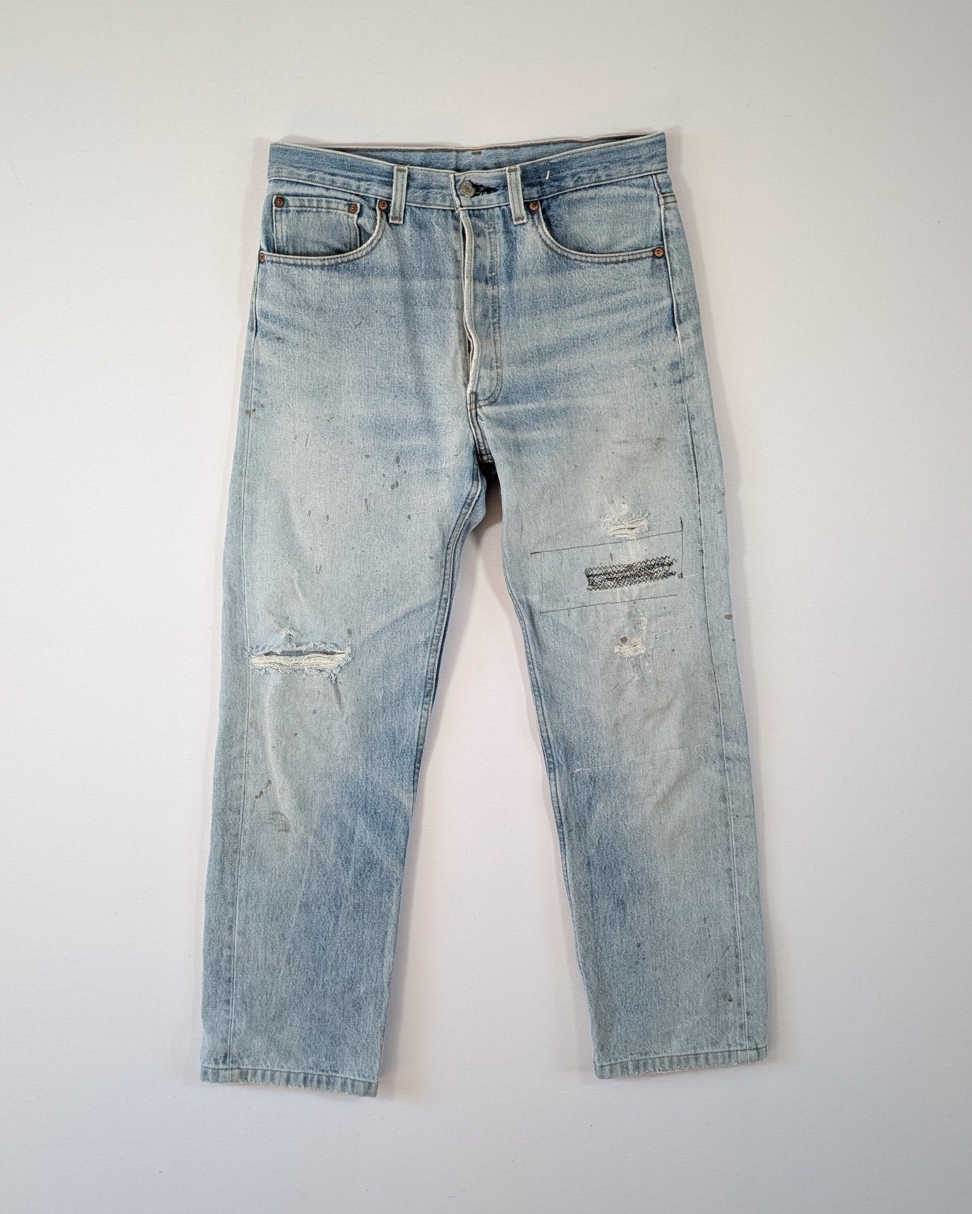 1990S - LEVIS MADE IN USA 501 DISTRESSED JEANS - W32 / L30