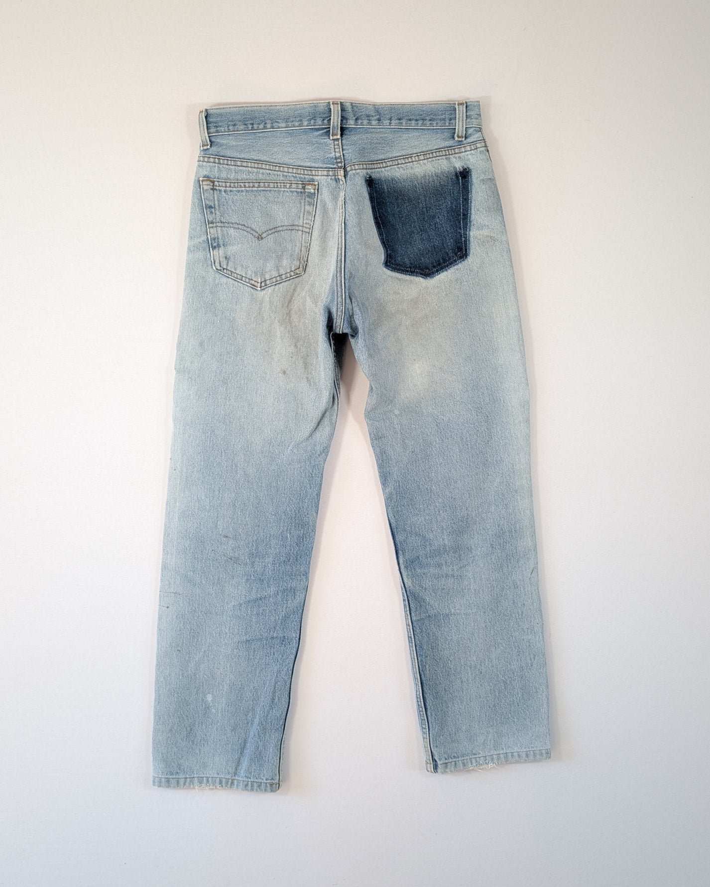 1990S - LEVIS MADE IN USA 501 DISTRESSED JEANS - W32 / L30