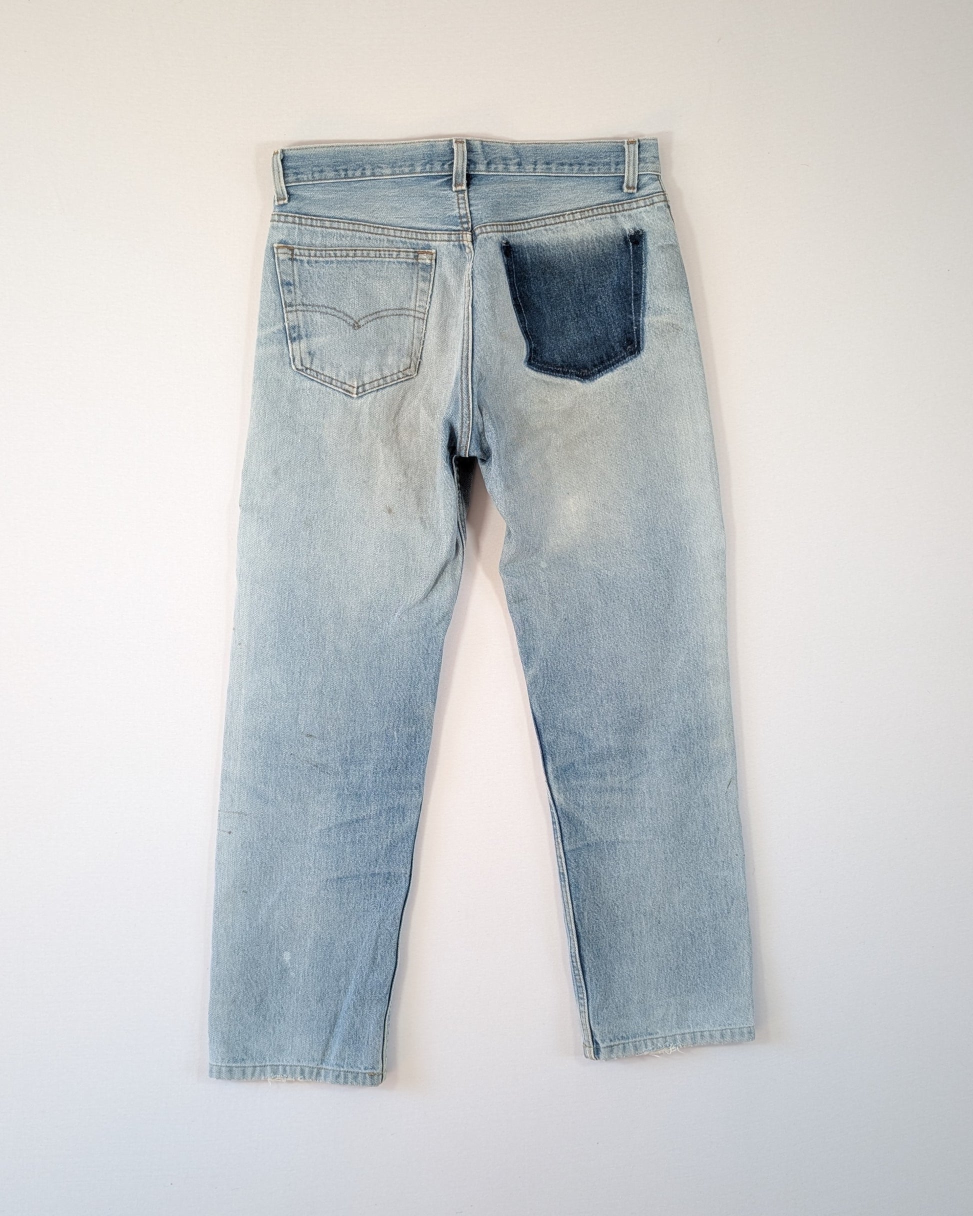 1990S - LEVIS MADE IN USA 501 DISTRESSED JEANS - W32 / L30